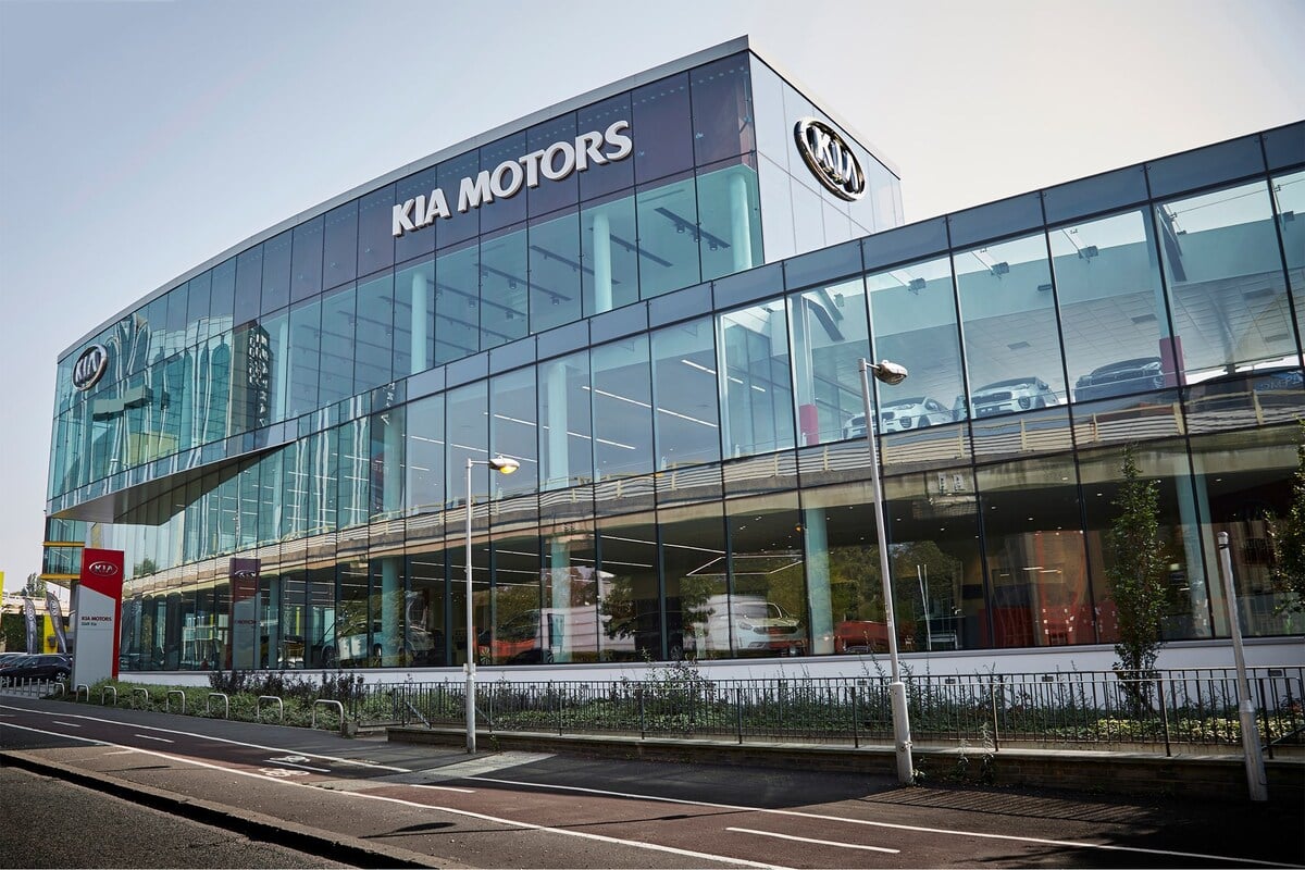 Norton Way opens biggest Kia dealership in Europe | Car Dealer News