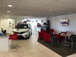 Vertu Honda Grantham showroom interior