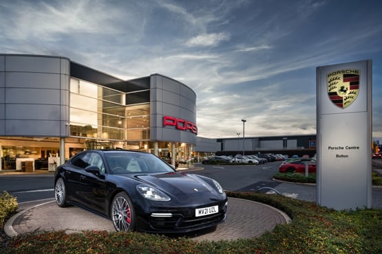 porsche bolton oct 2021 bowker motor group w555