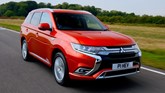 2019 Mitsubishi Outlander in red