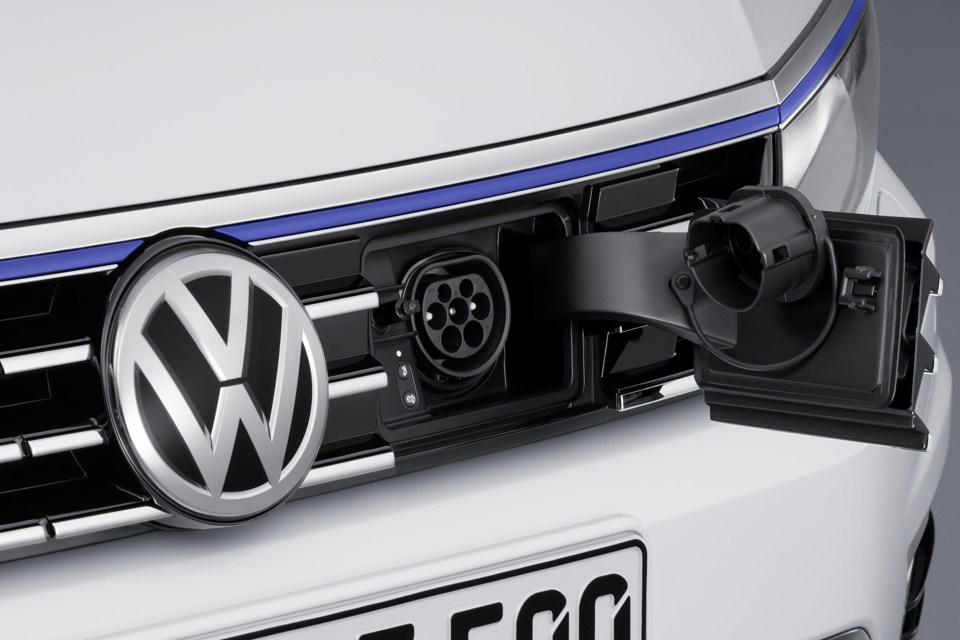 Volkswagen Passat GTE 2015