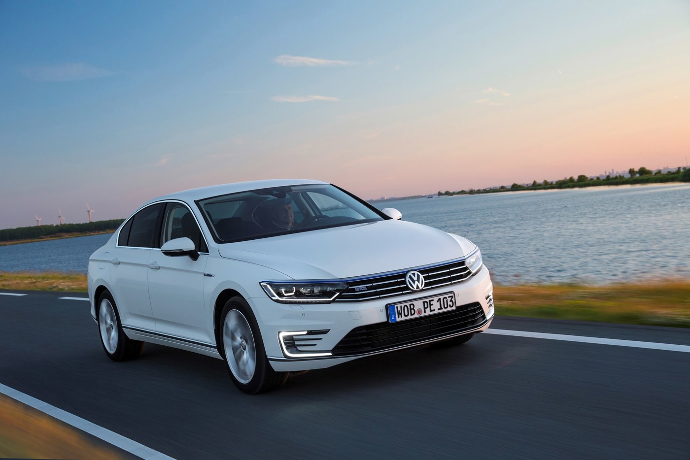 Volkswagen Passat GTE 2015