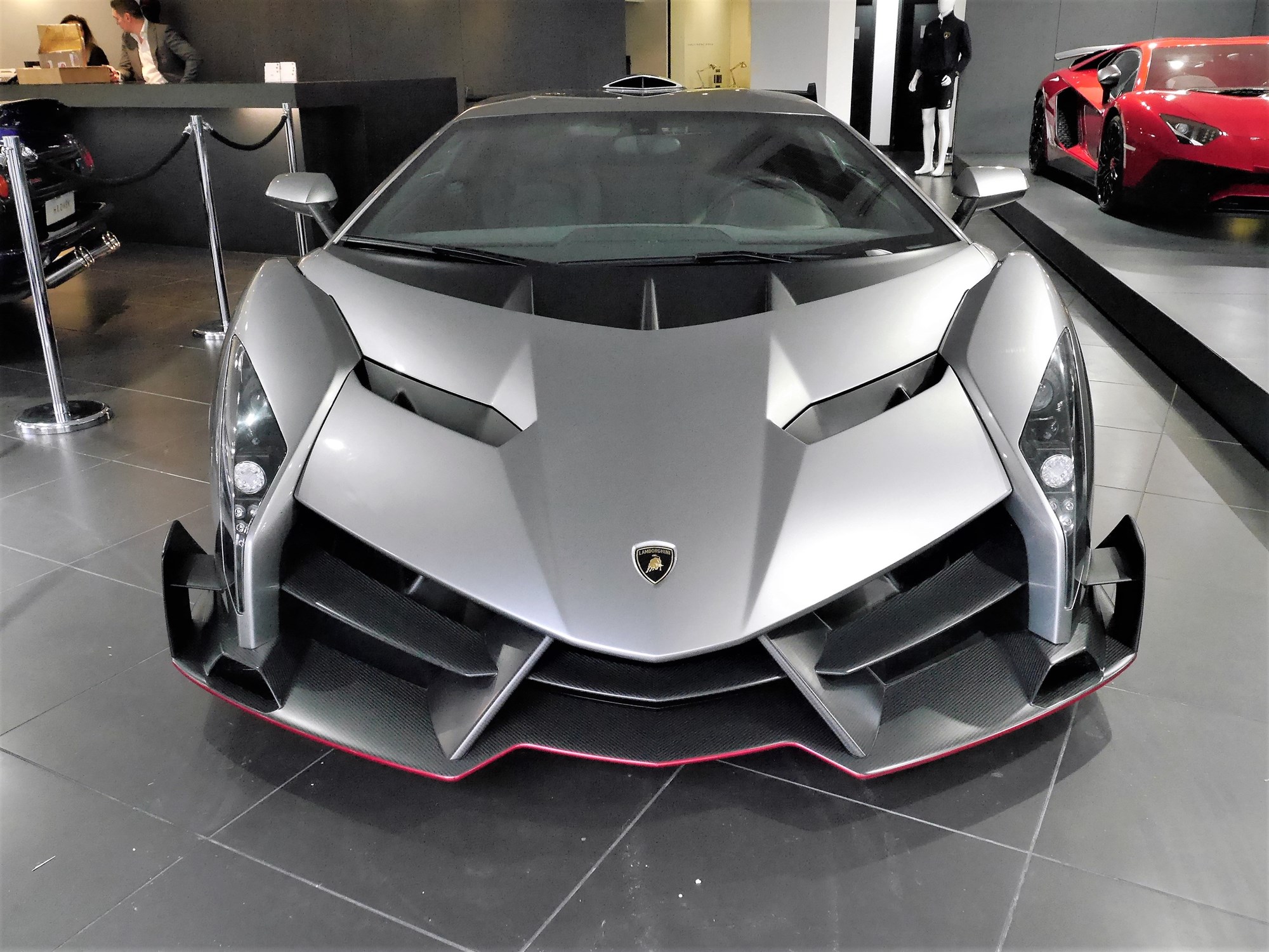 Ultra-rare Lamborghini Veneno to make UK showroom debut at HR Owen  Lamborghini London | Car Dealer News
