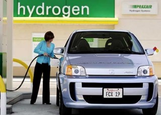 Hydrogen fuelling station