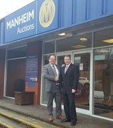Manheim's Gerry Whittington with the RAA's John Matthews