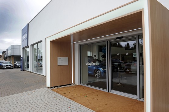 Waylands Automotive entrance