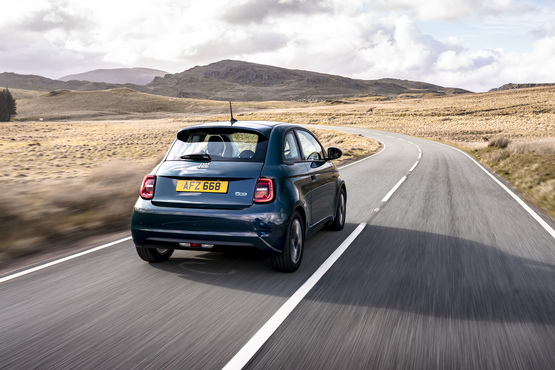 Fiat 500e rear view