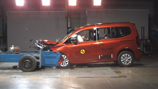 Renault Kangoo in Euro NCAP safety testing