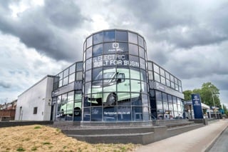 Farizon opens flagship electric van dealership in London
