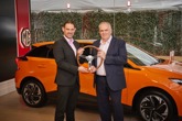 Guy Pigounakis (right), commercial director MG UK, with John Challen, director of the UK Car of the Year Awards - Picture credit: Alister Thorpe