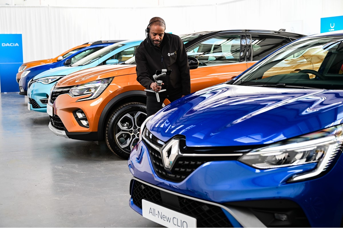Boos binair Regeneratie Groupe Renault and Dacia launch new end-to-end online car retail platform |  Manufacturer