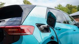 Electric vehicle on charge
