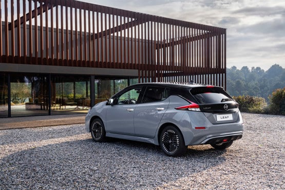 nissan leaf1 w555
