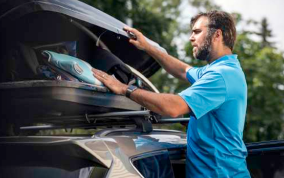 Car roof box accessory