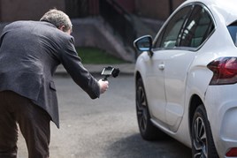 Selling used car through video 